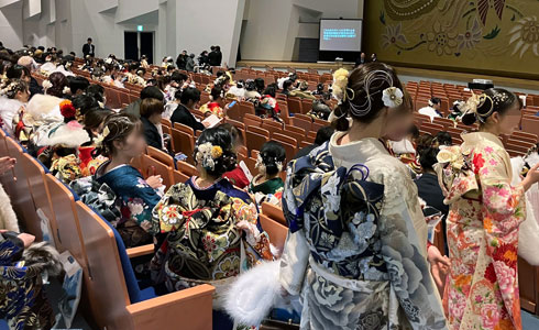 山口県岩国市 二十歳のつどい会場風景